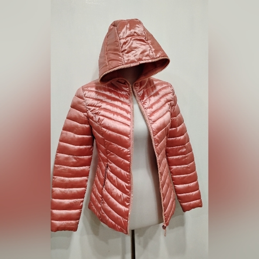 LIGHTWEIGHT PEARLIZED PUFFER HOODIE NWOT - Picture 8 of 11